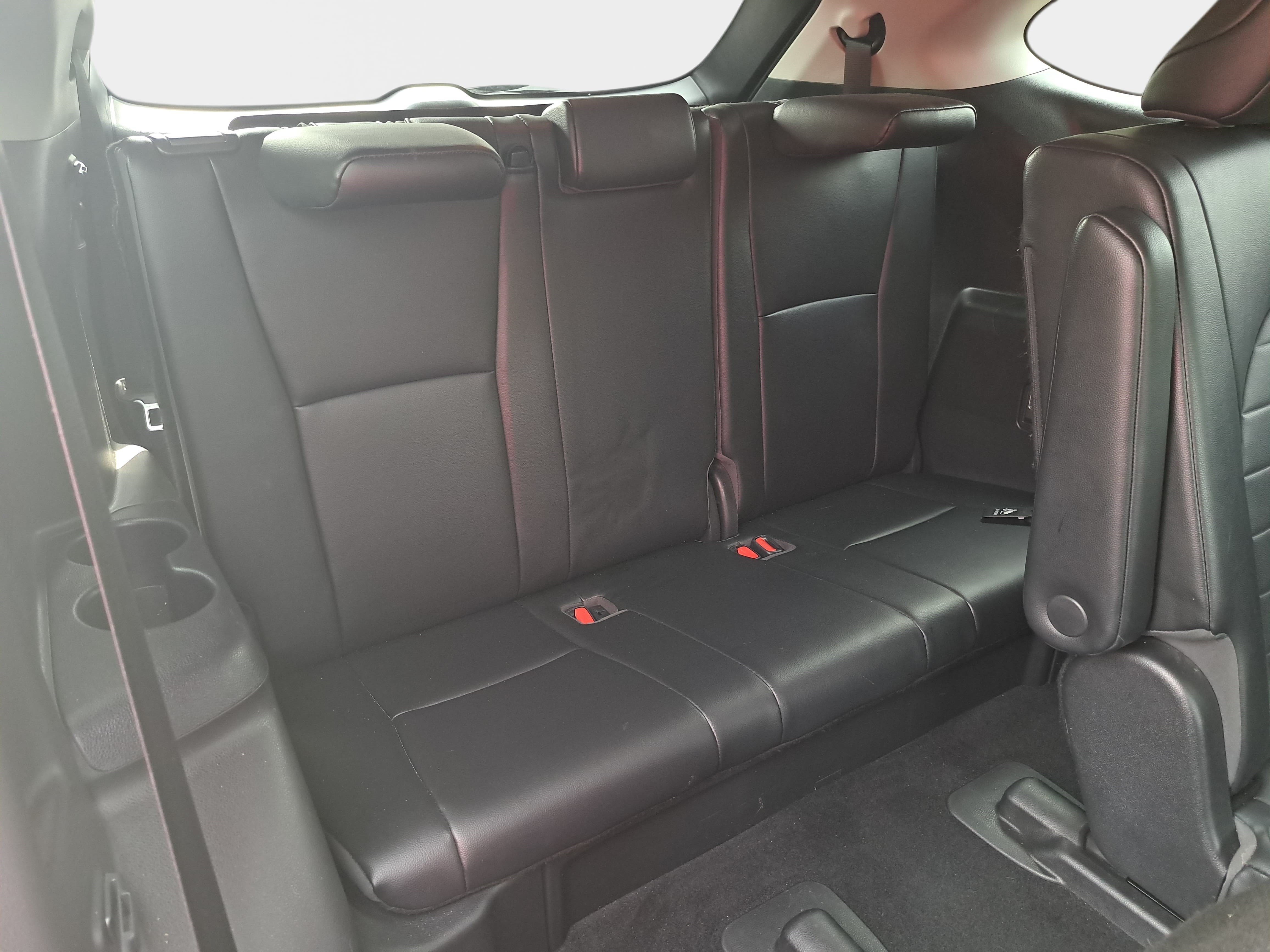 Used 2021 Toyota Highlander XLE FWD image 12
