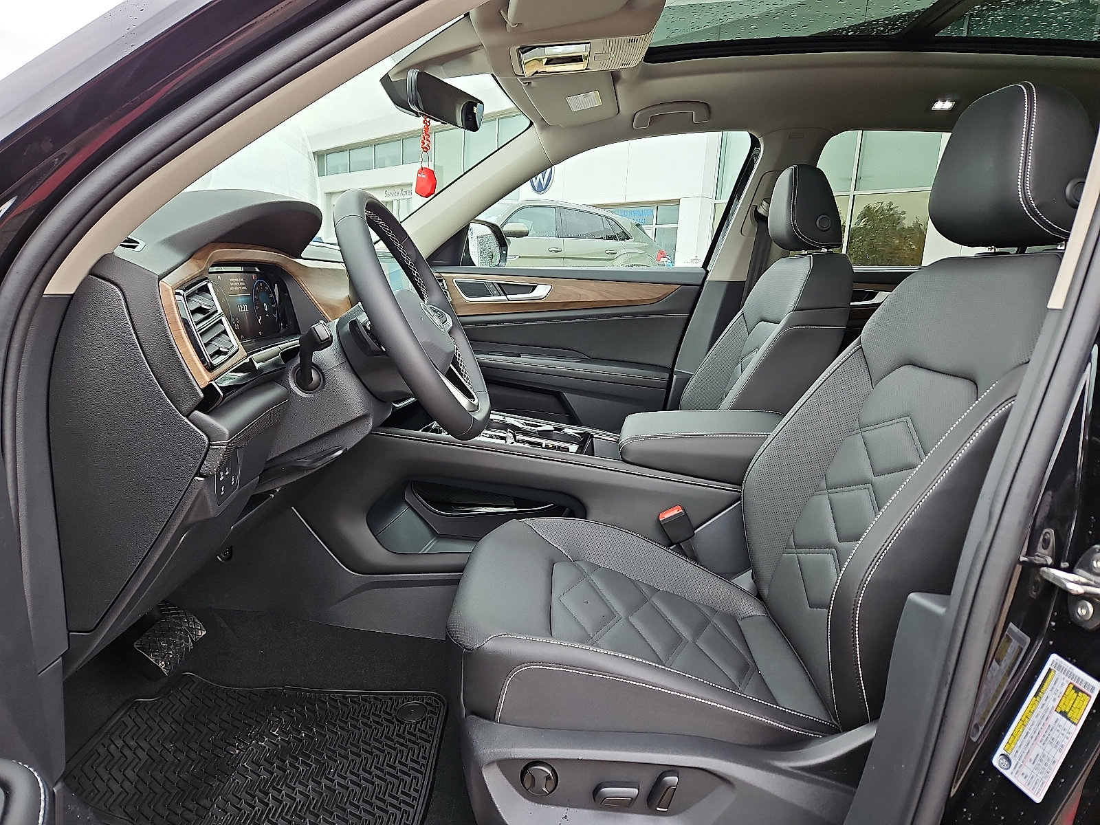 New 2026 Volkswagen Atlas SE image 11