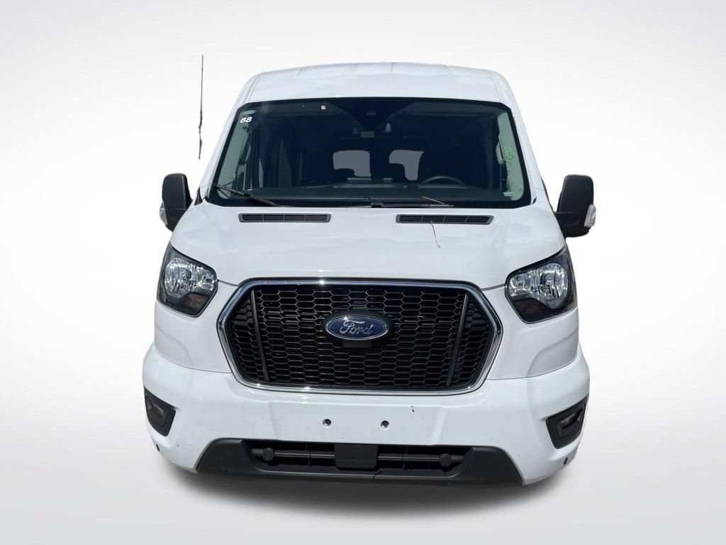 Used 2024 Ford Transit 350 XLT RWD image 3