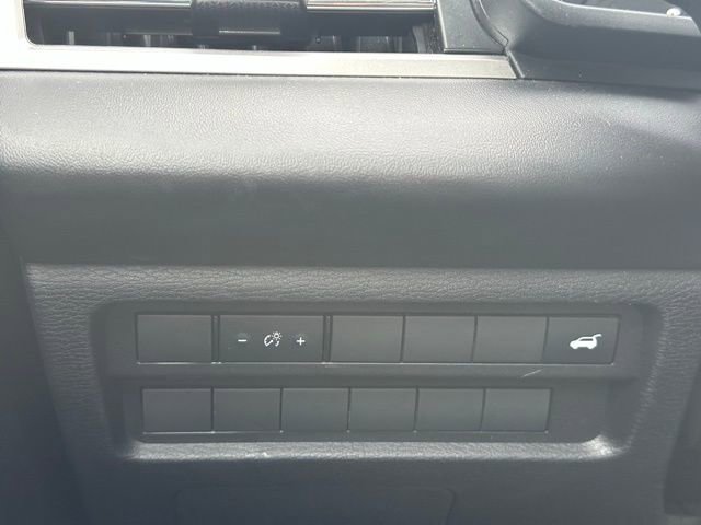 Used 2025 Mitsubishi Outlander SE image 26