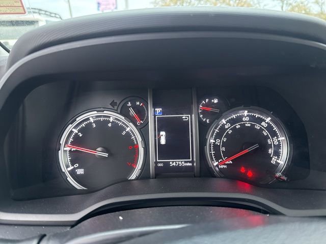 Used 2024 Toyota 4Runner TRD Off-Road Premium AWD/4WD image 26