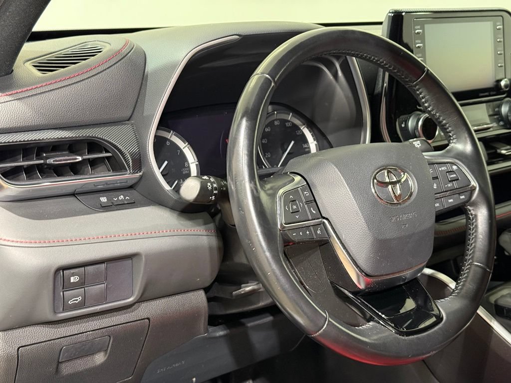 Certified 2021 Toyota Highlander XSE AWD/4WD image 17