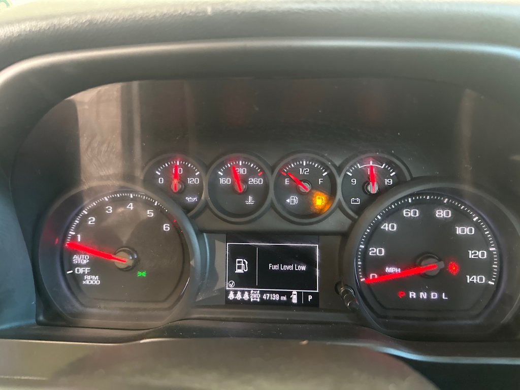 Used 2025 Chevrolet Silverado 1500 Custom Trail Boss w/ Dark Appearance Package AWD/4WD image 13