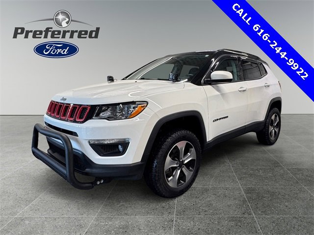 Used 2018 Jeep Compass Latitude w/ Cold Weather Group image 2