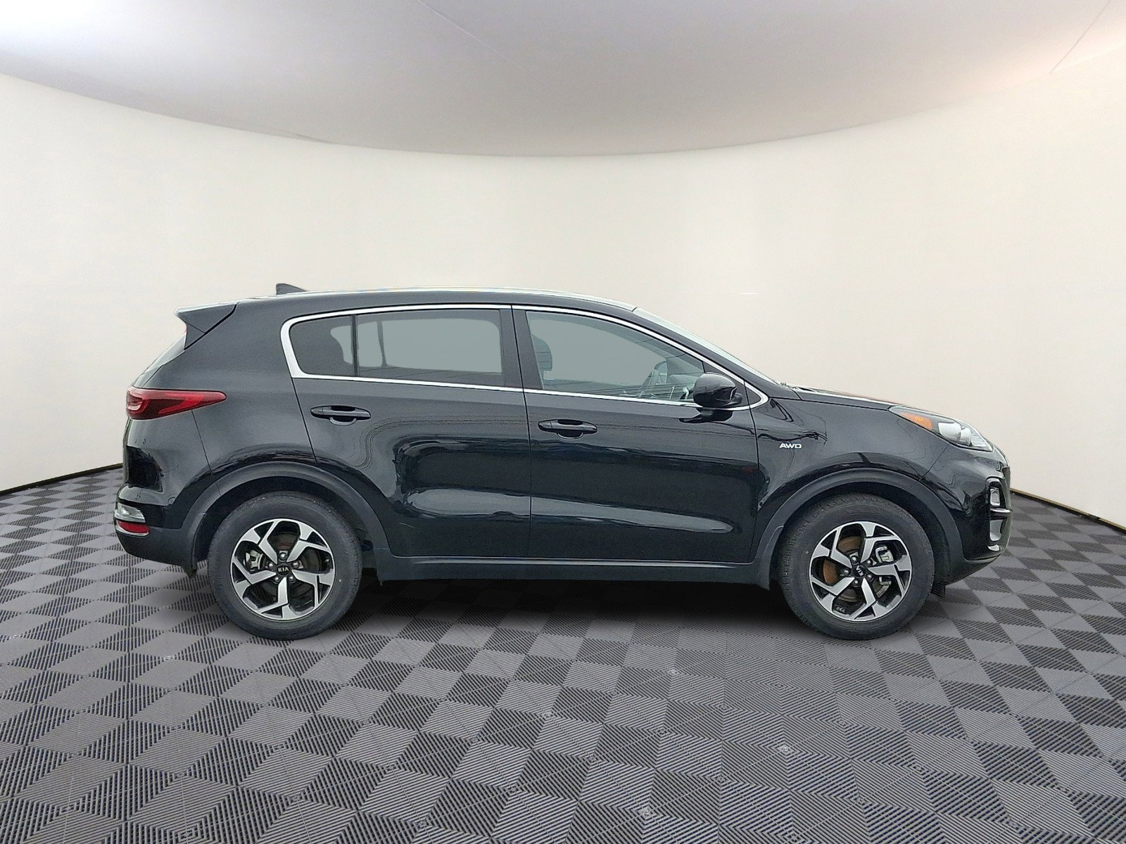 Used 2022 Kia Sportage LX image 7