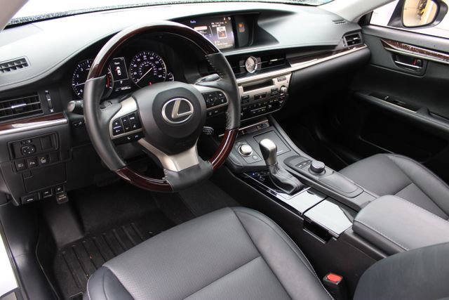 Used 2018 Lexus ES 350 w/ Premier Package FWD image 9