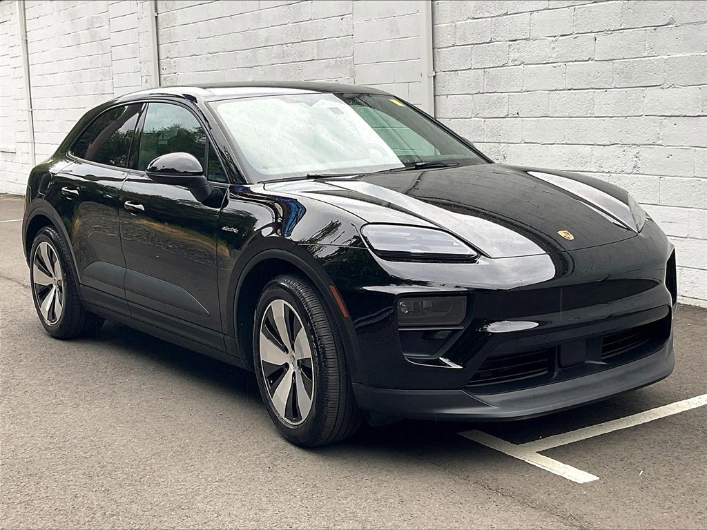 Certified 2024 Porsche Macan 4 Electric image 7