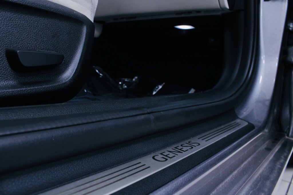 Used 2025 Genesis G70 2.5T image 26
