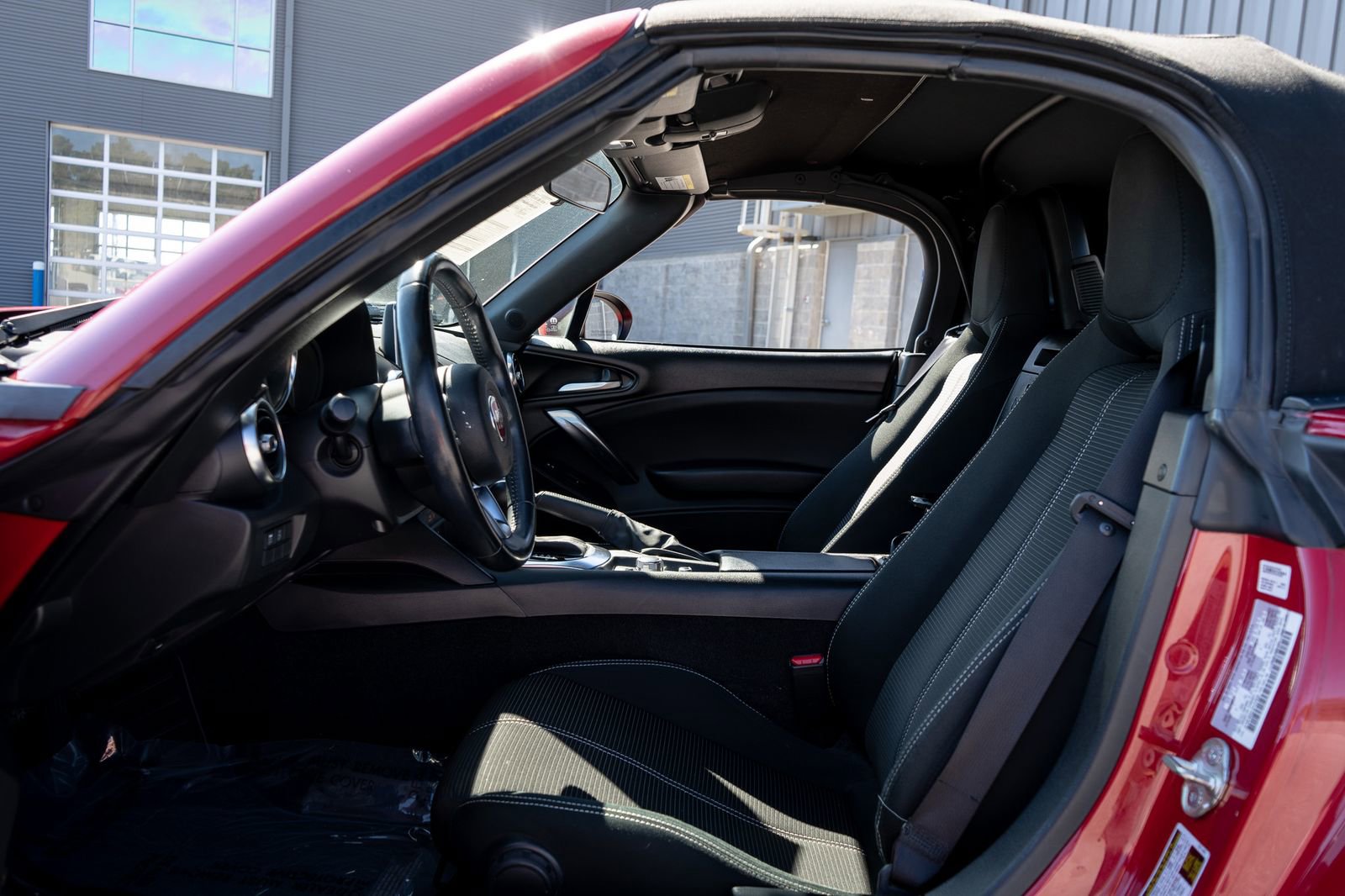 Used 2018 FIAT 124 Spider Classica w/ Technology Group image 13