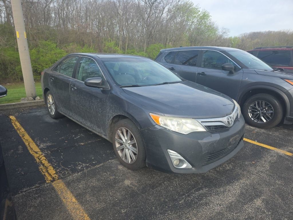 Used 2013 Toyota Camry XLE w/ Convenience Pkg image 3