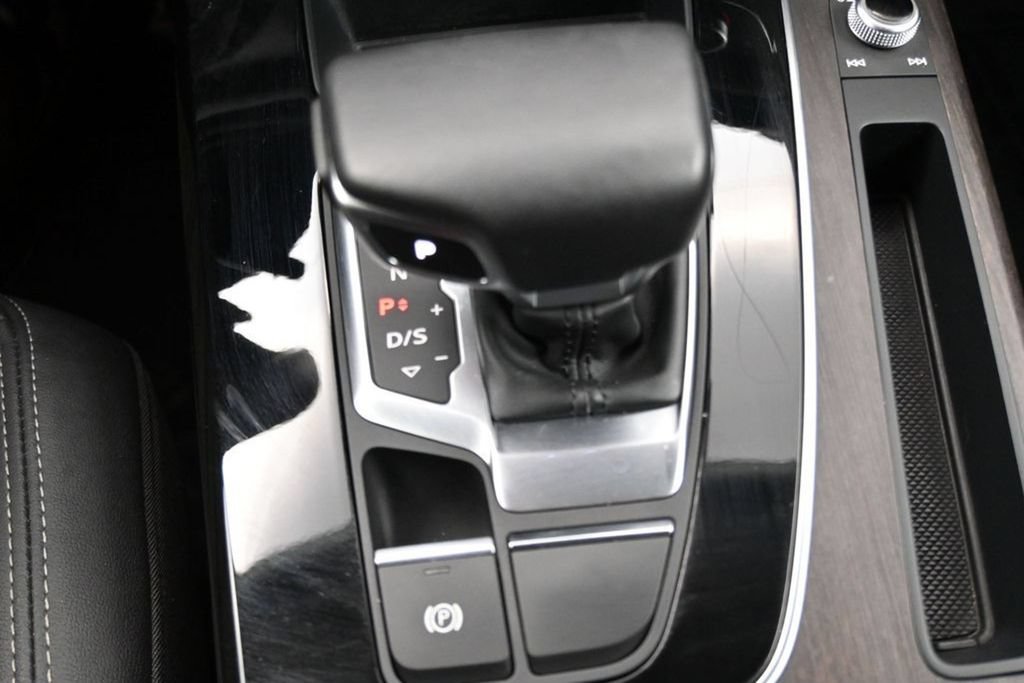 Used 2023 Audi Q5 2.0T Premium w/ Convenience Package AWD/4WD image 19