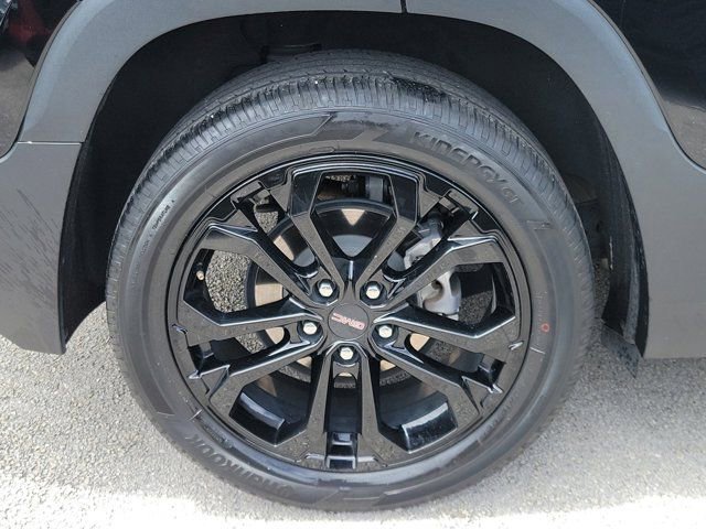 Used 2022 GMC Terrain SLT w/ Elevation Edition image 5