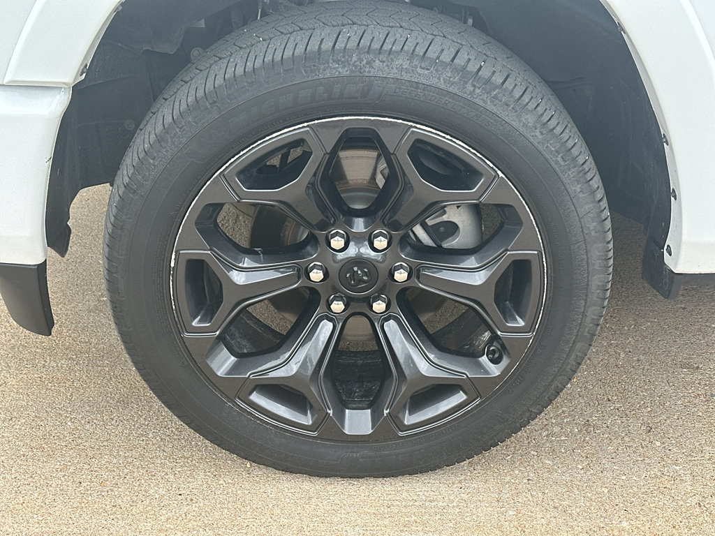 Used 2024 RAM 1500 Limited AWD/4WD image 8