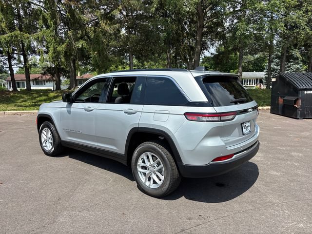 New 2026 Jeep Grand Cherokee Laredo X AWD/4WD image 4