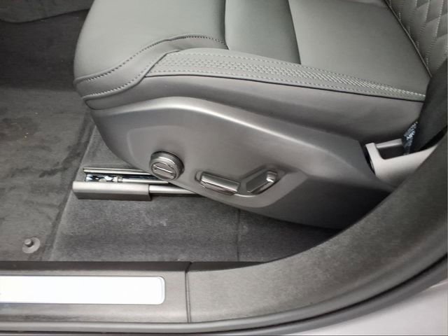 New 2026 Volvo XC90 B6 Core w/ Protection Package Premier AWD/4WD image 16