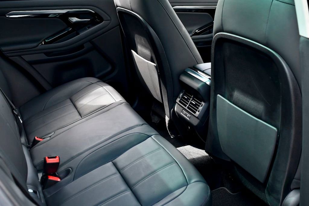 Used 2020 Land Rover Range Rover Evoque SE image 37