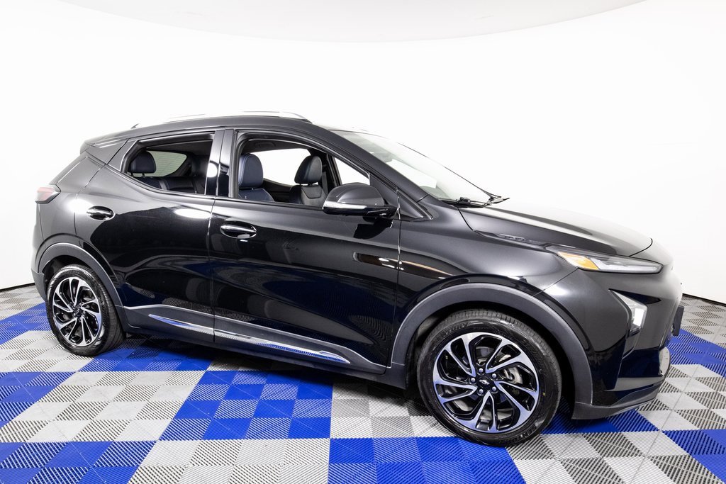 Used 2022 Chevrolet Bolt EUV Premier image 1