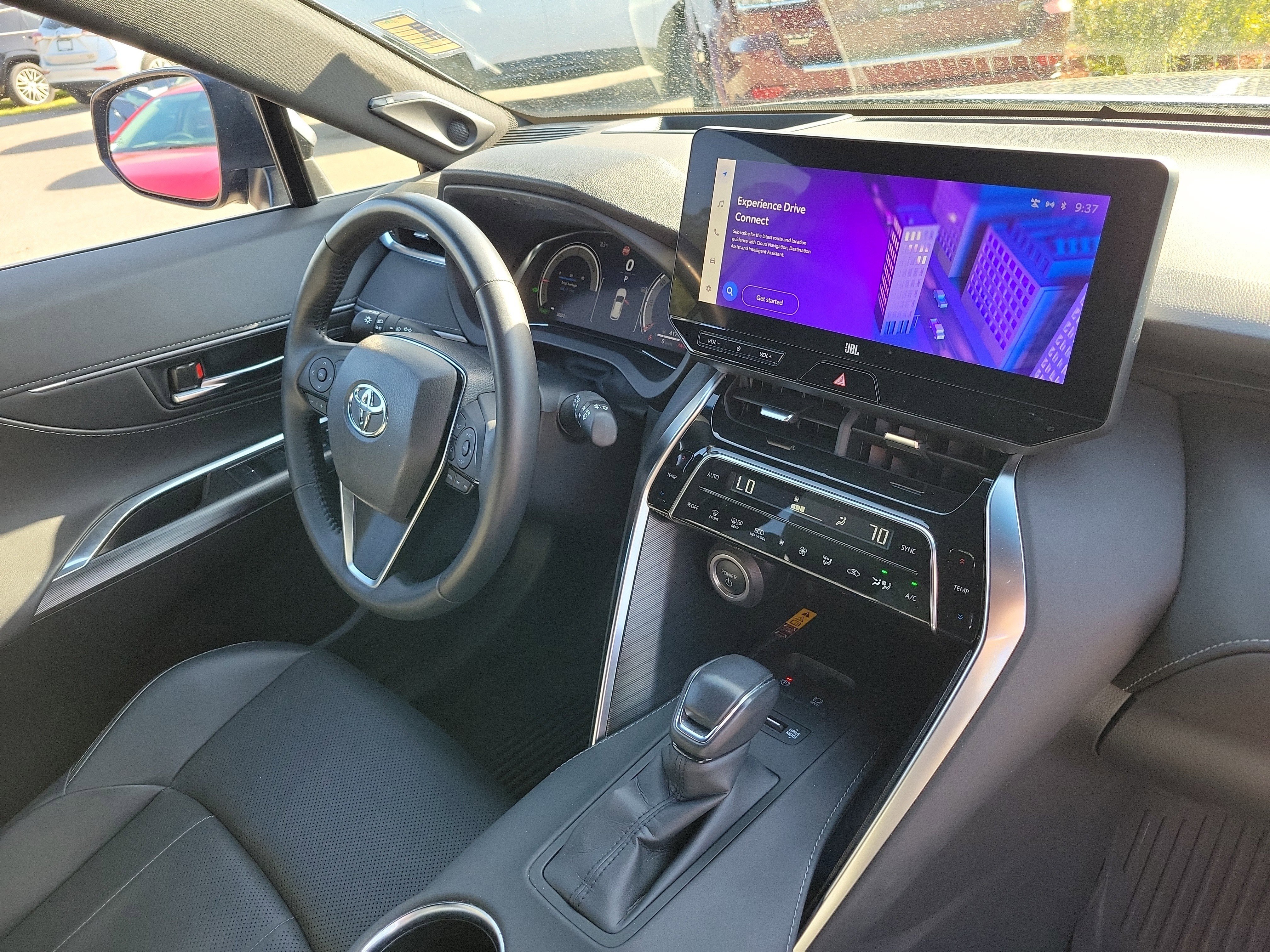 Used 2024 Toyota Venza Limited image 8