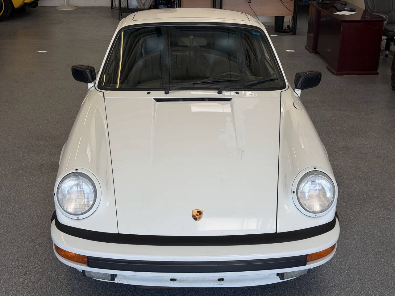 Used 1988 Porsche 911 Carrera RWD image 4