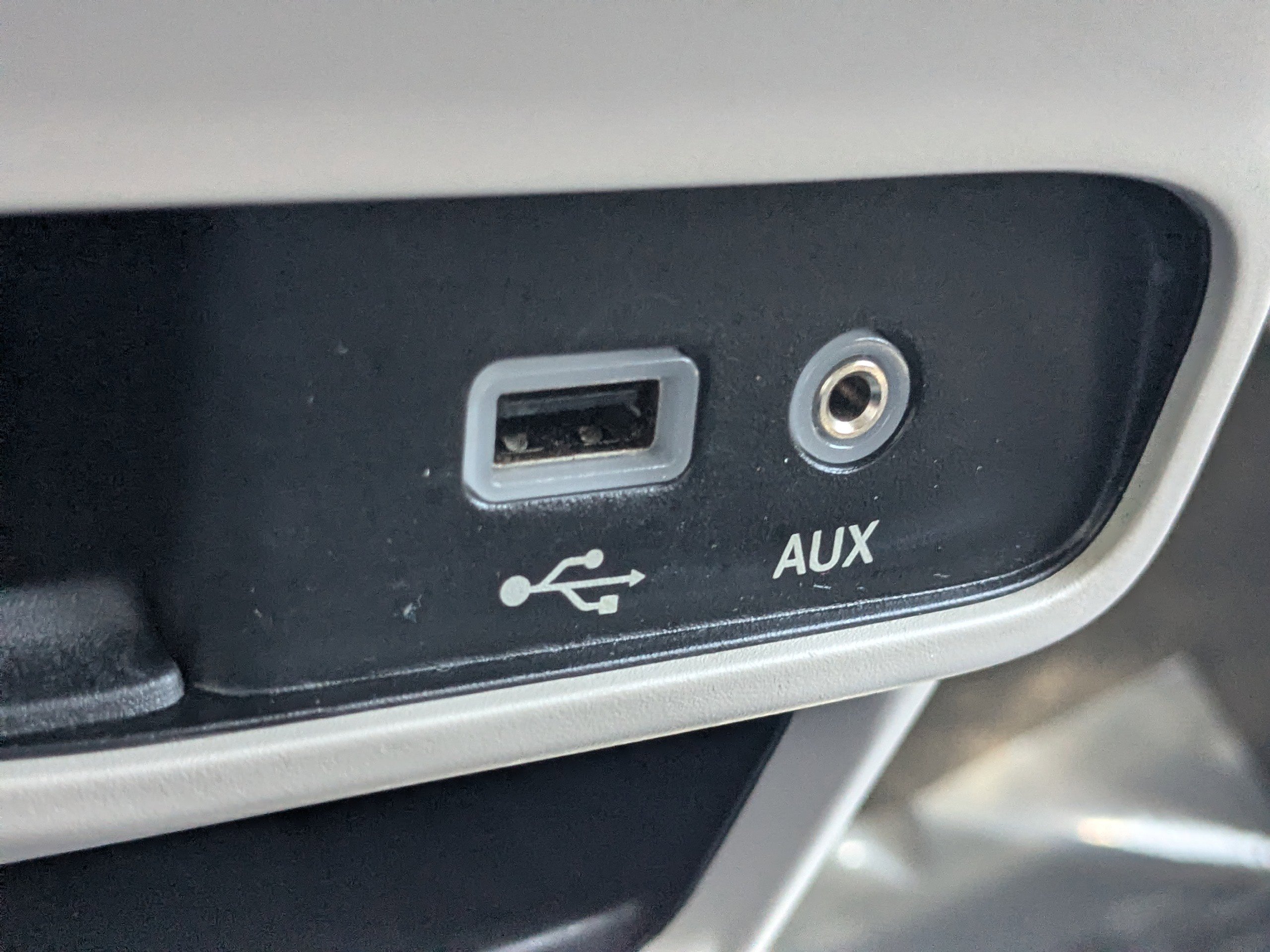 Certified 2020 Chrysler Voyager Lxi FWD image 21