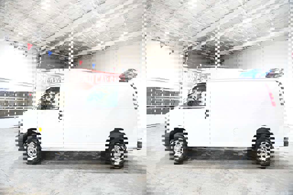 Used 2021 Chevrolet Express 3500 Extended w/ Driver Convenience Package image 6