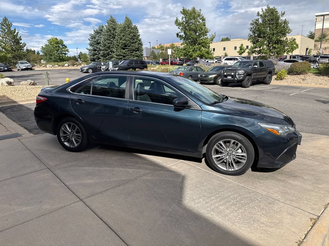 Used 2016 Toyota Camry SE FWD image 5