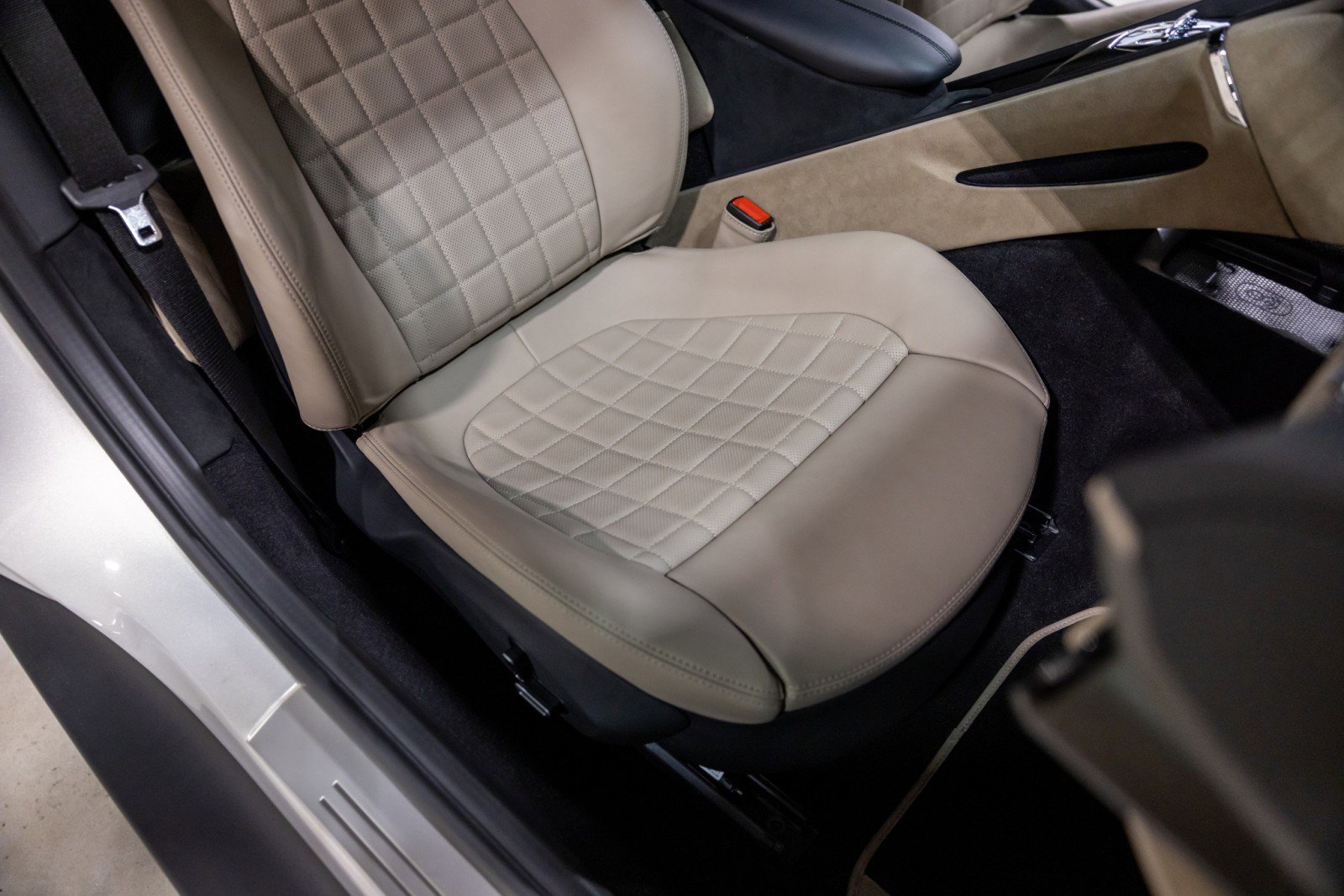 Used 2024 Ferrari Roma image 32