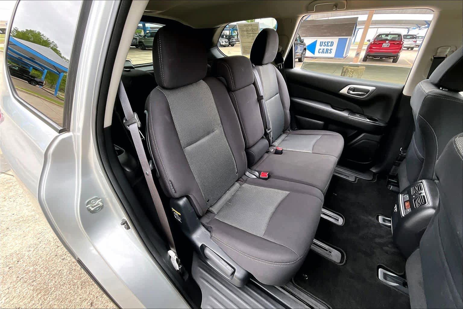 Used 2020 Nissan Pathfinder SV FWD image 20