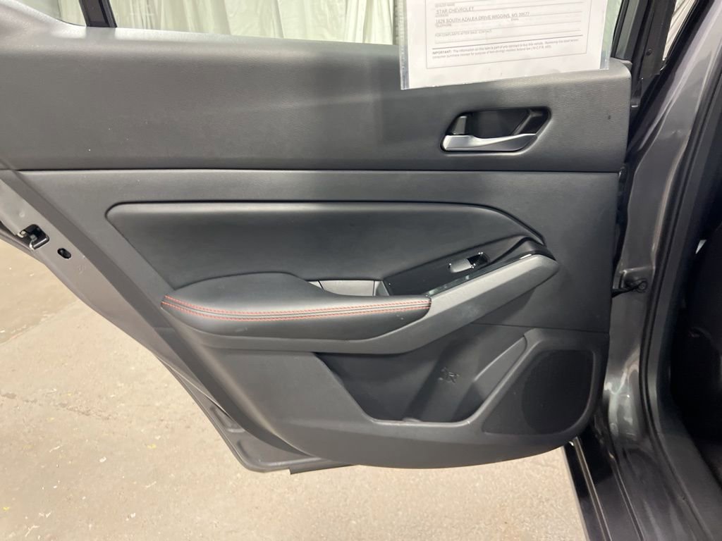 Used 2025 Nissan Altima 2.5 SR image 17