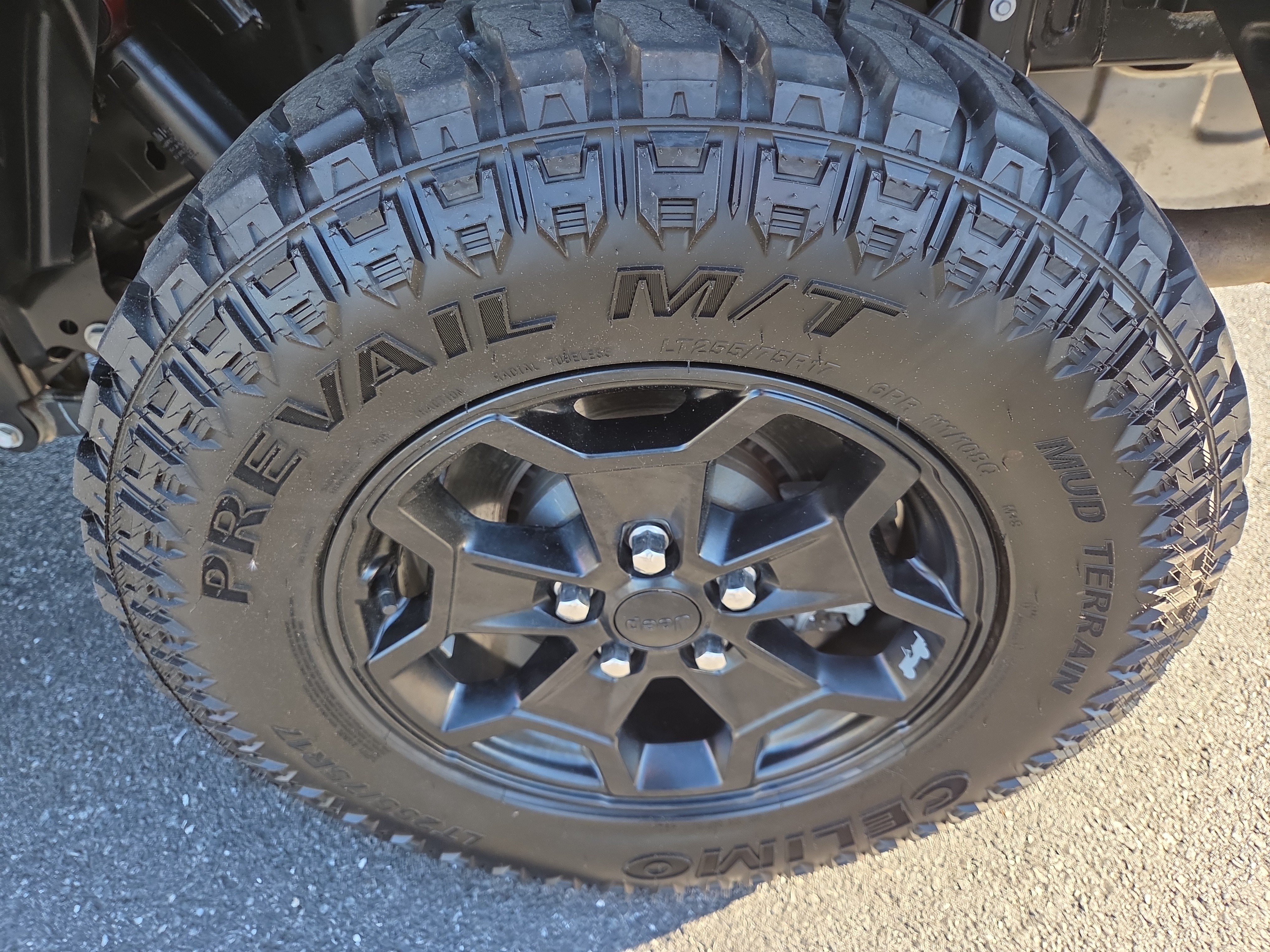 Certified 2022 Jeep Gladiator Overland AWD/4WD image 12
