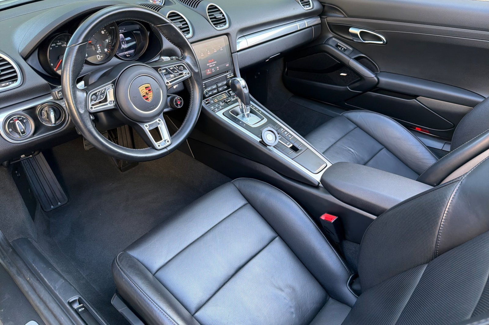 Used 2022 Porsche 718 Boxster w/ Premium Package RWD image 10