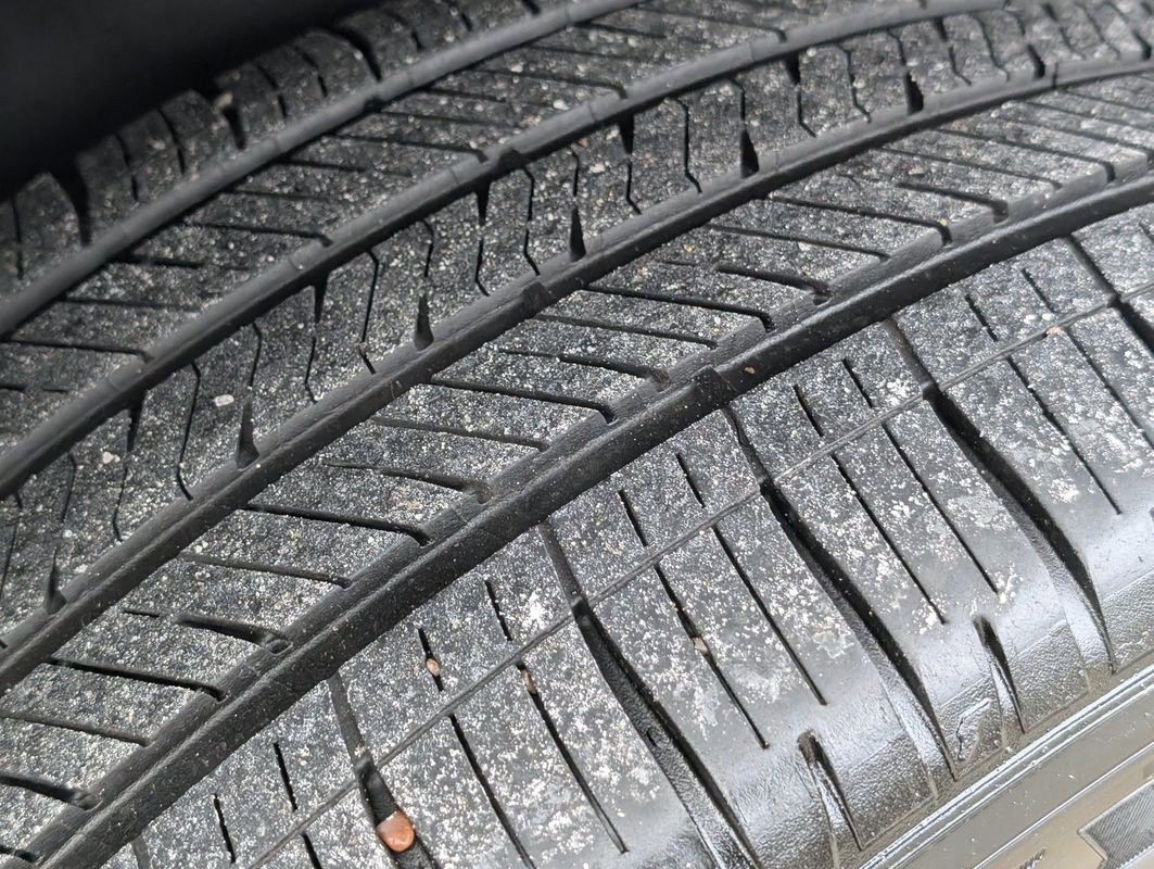 Used 2003 GMC Yukon XL Denali image 31