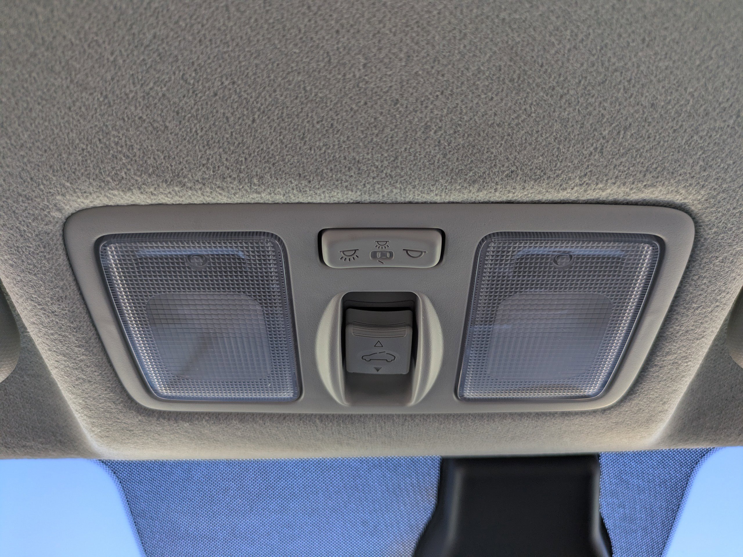 Used 2024 Hyundai Venue SEL image 24