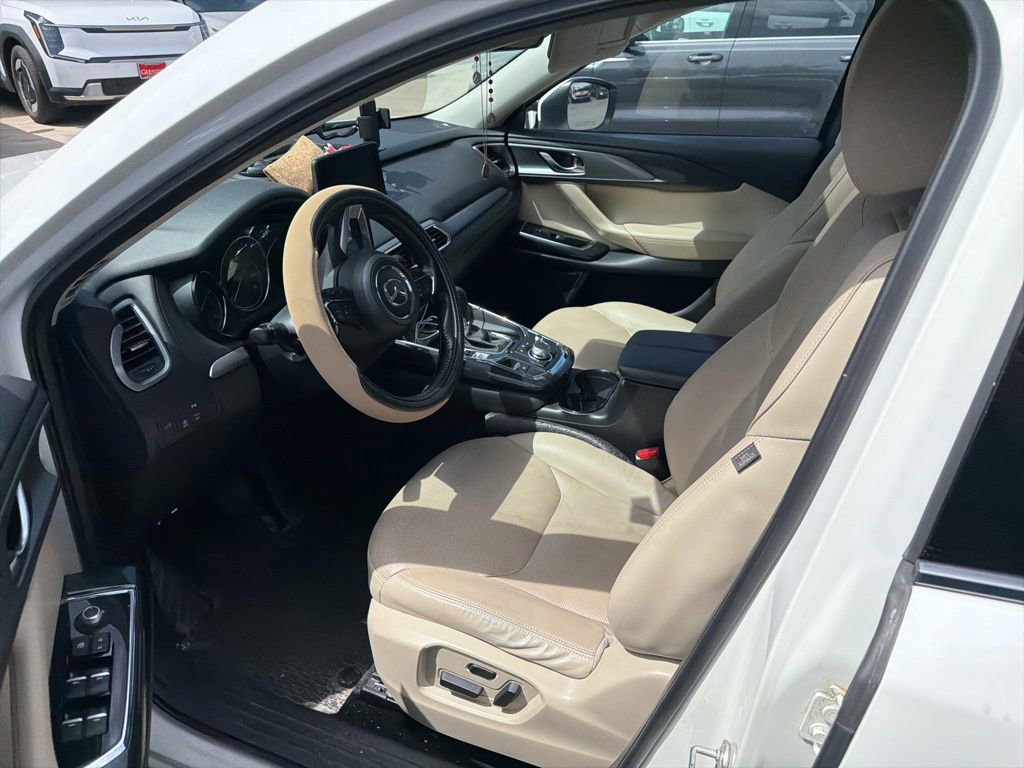 Used 2019 MAZDA CX-9 Touring w/ Touring Premium Package AWD/4WD image 4