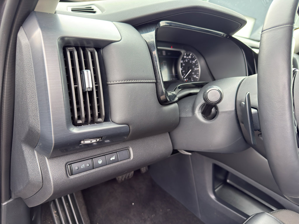 Certified 2025 Nissan Pathfinder SL image 14