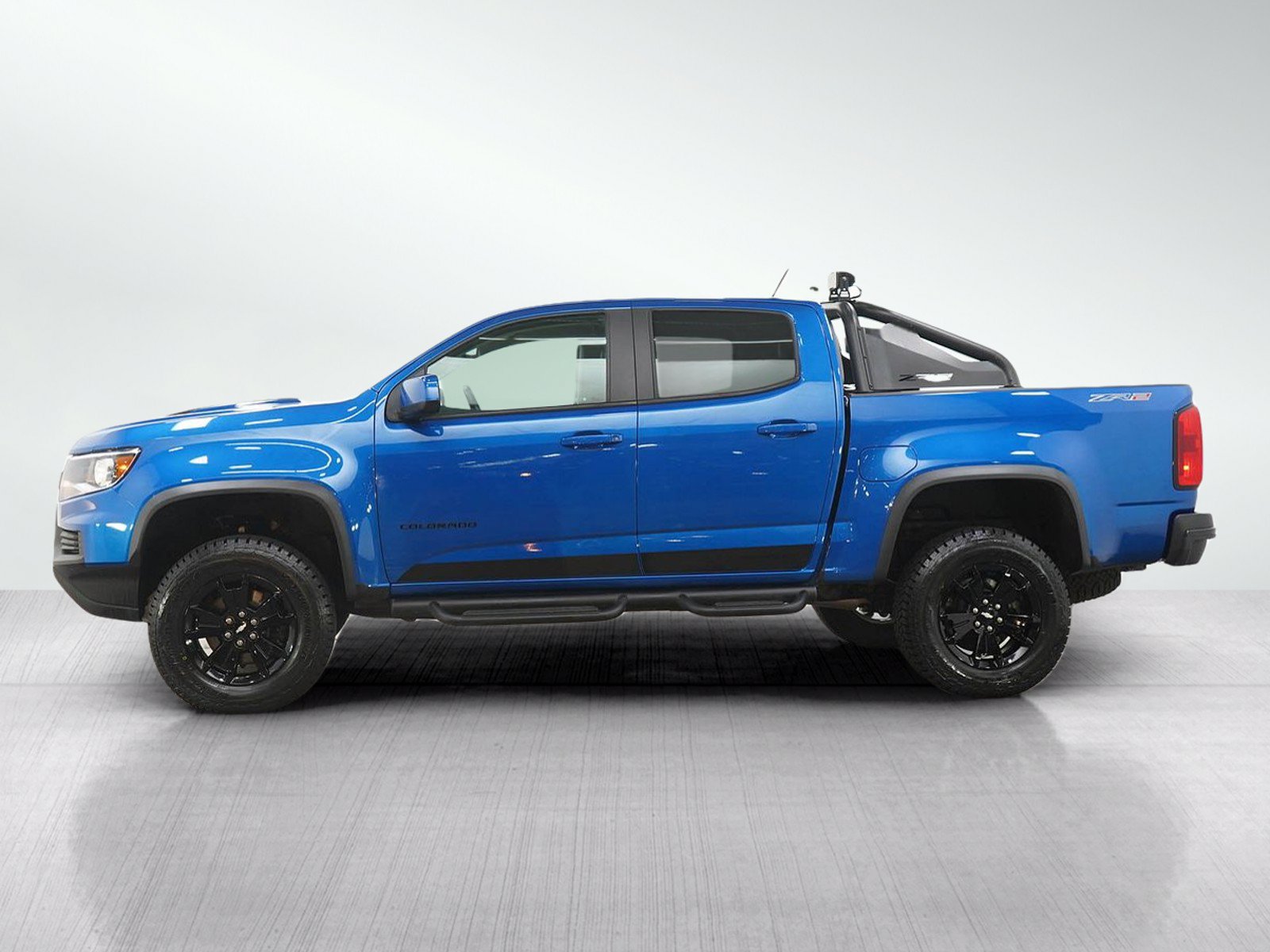 Used 2022 Chevrolet Colorado ZR2 w/ ZR2 Dusk Special Edition AWD/4WD image 2