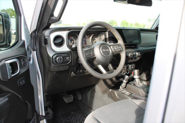 Certified 2024 Jeep Gladiator Sport image 21