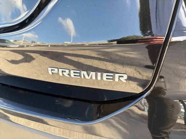 Used 2023 Chevrolet Equinox Premier FWD image 8