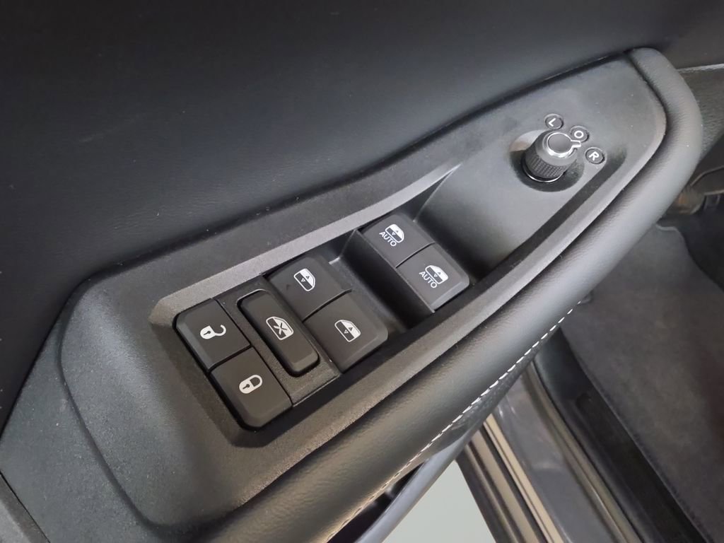 New 2026 Jeep Grand Cherokee L Limited w/ Limited Altitude Package AWD/4WD image 14