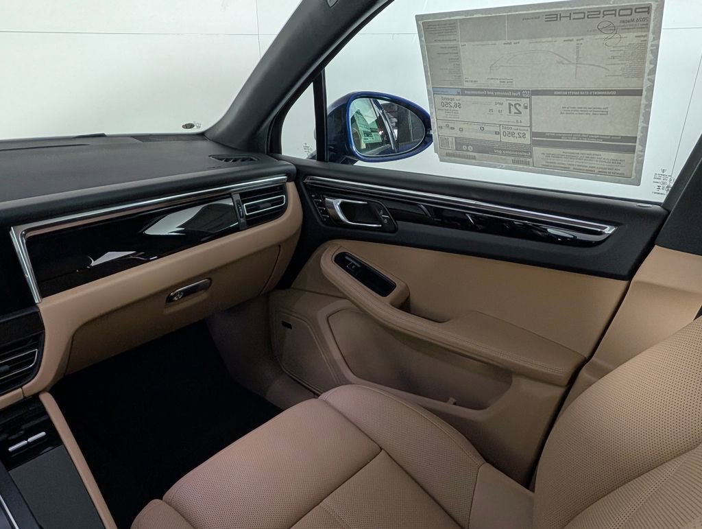 New 2026 Porsche Macan image 23