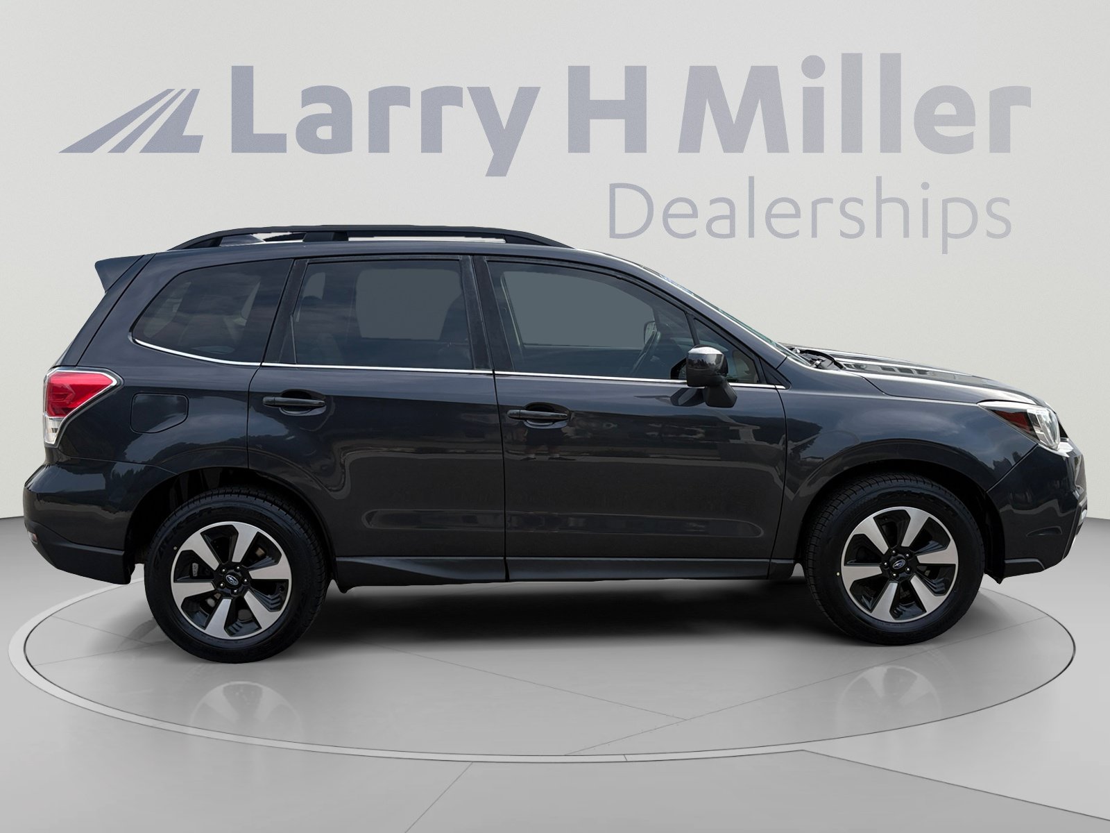 Used 2017 Subaru Forester 2.5i Limited AWD/4WD image 6
