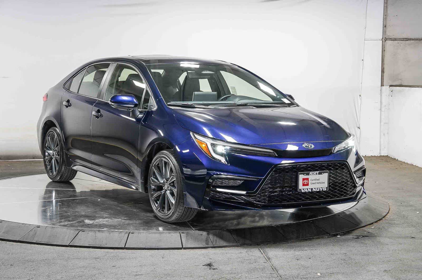Certified 2025 Toyota Corolla SE w/ SE Premium Package FWD image 5