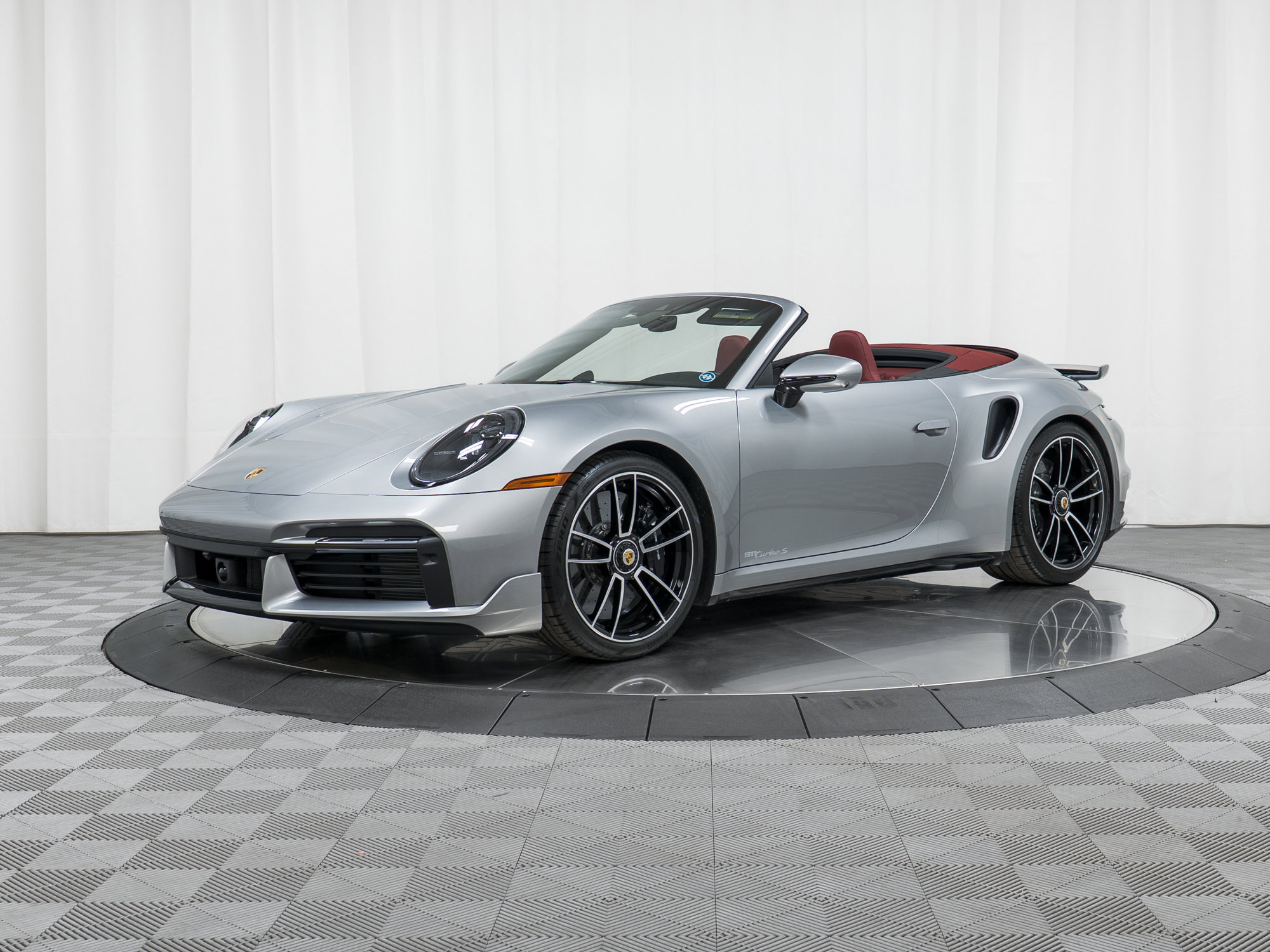 Certified 2024 Porsche 911 Turbo S image 1
