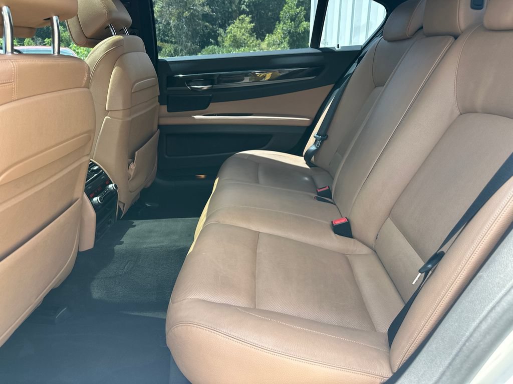 Used 2015 BMW 740Li w/ Executive Package RWD image 20