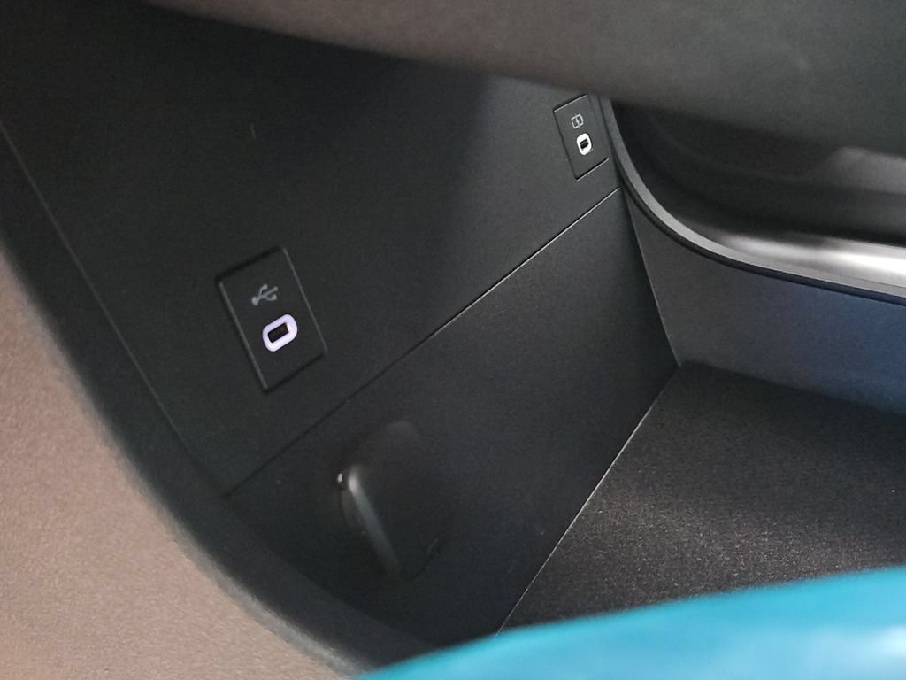 New 2026 Toyota C-HR AWD/4WD image 25