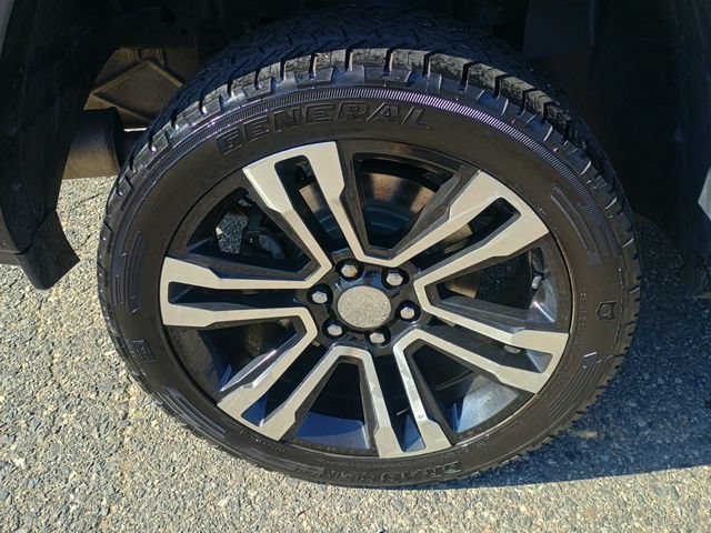 Used 2021 RAM 1500 Laramie AWD/4WD image 11