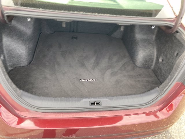 Used 2025 Nissan Altima 2.5 SV FWD image 19