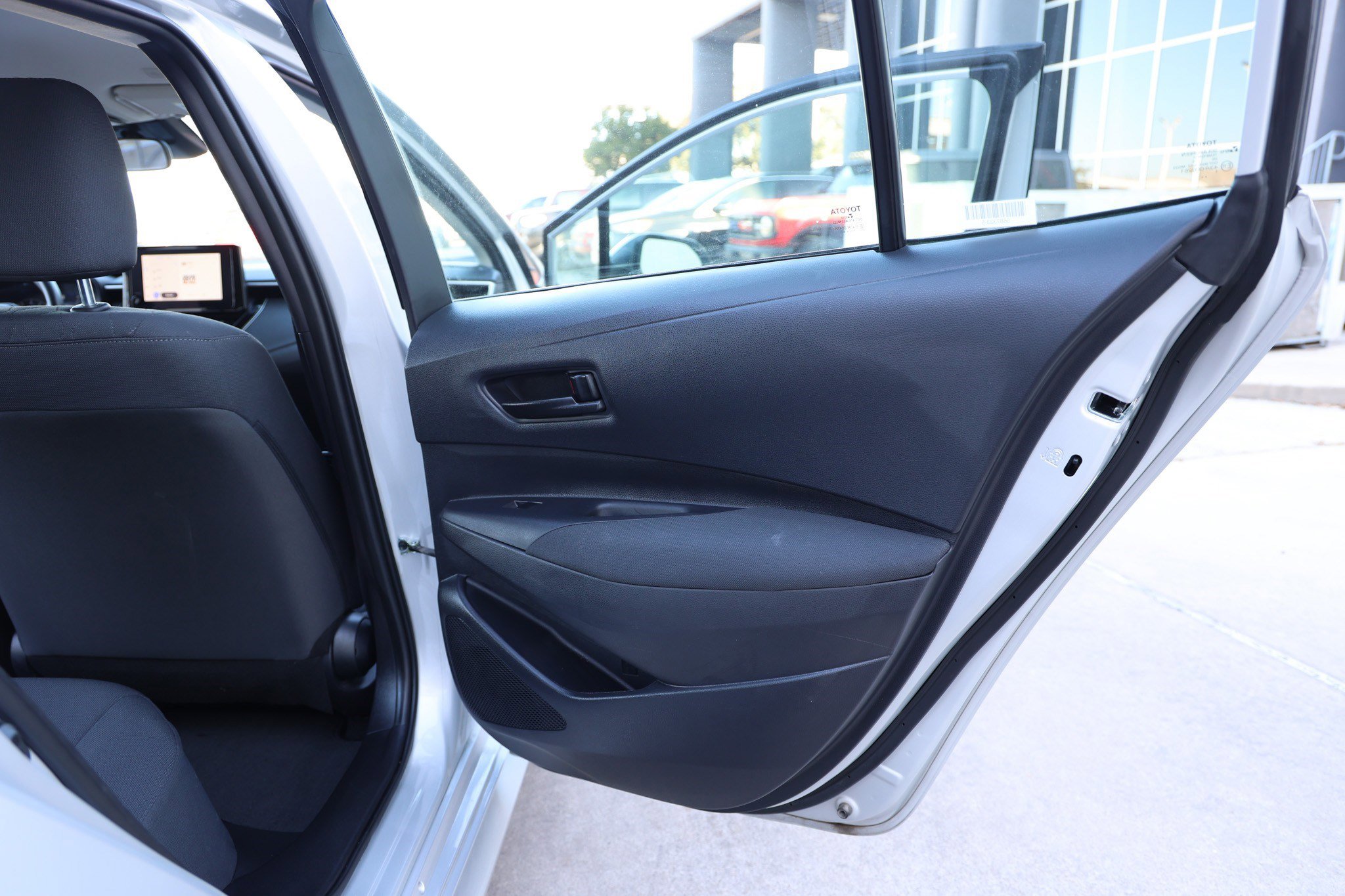 Certified 2025 Toyota Corolla LE image 25