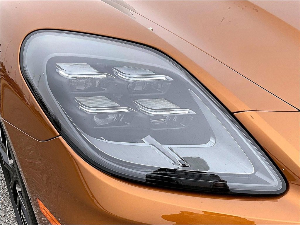 Used 2025 Porsche Panamera 4 image 12