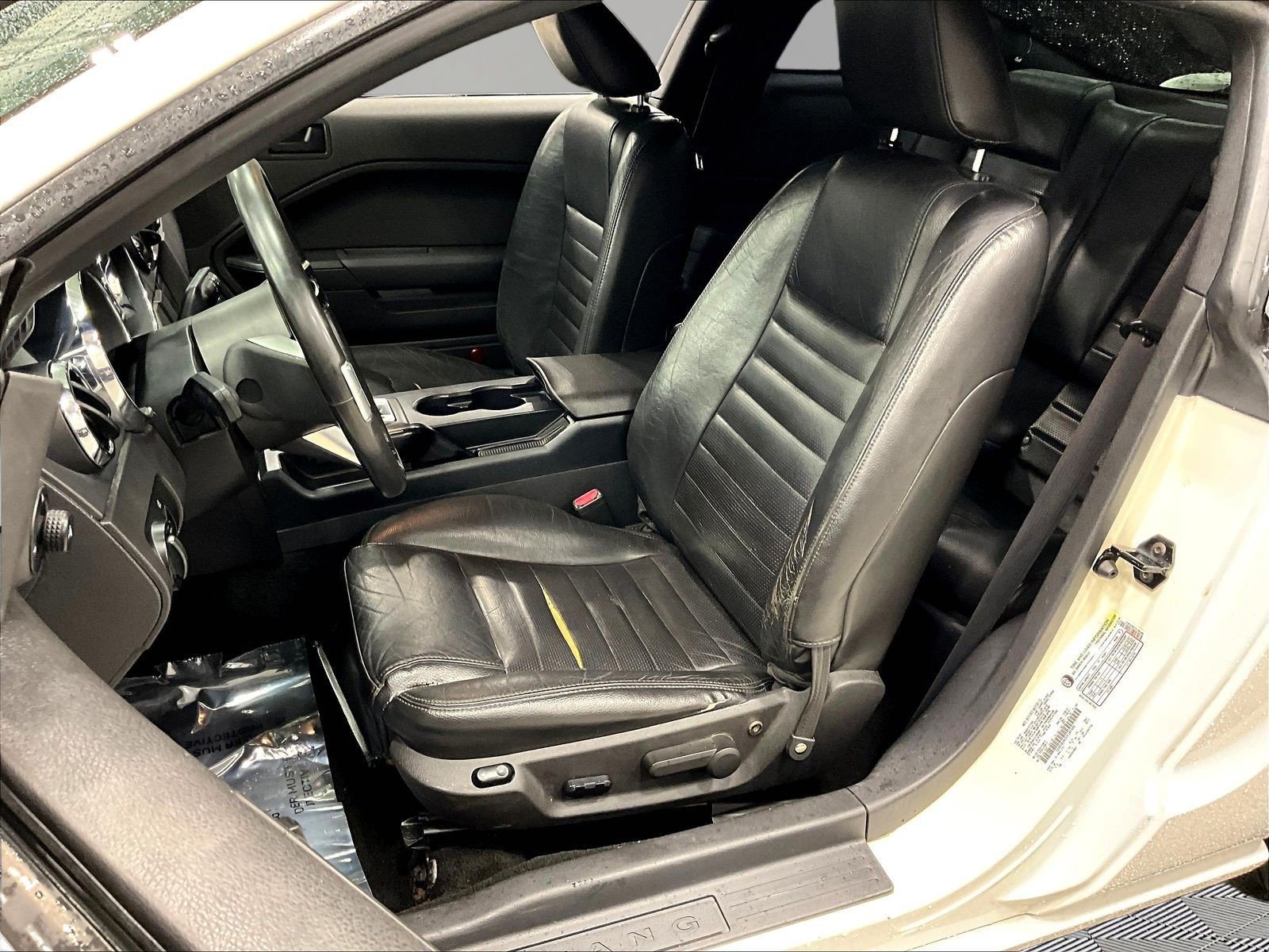 Used 2005 Ford Mustang GT RWD image 17